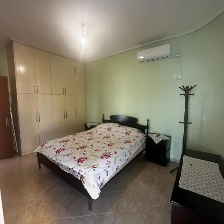 Aria's Sarande
